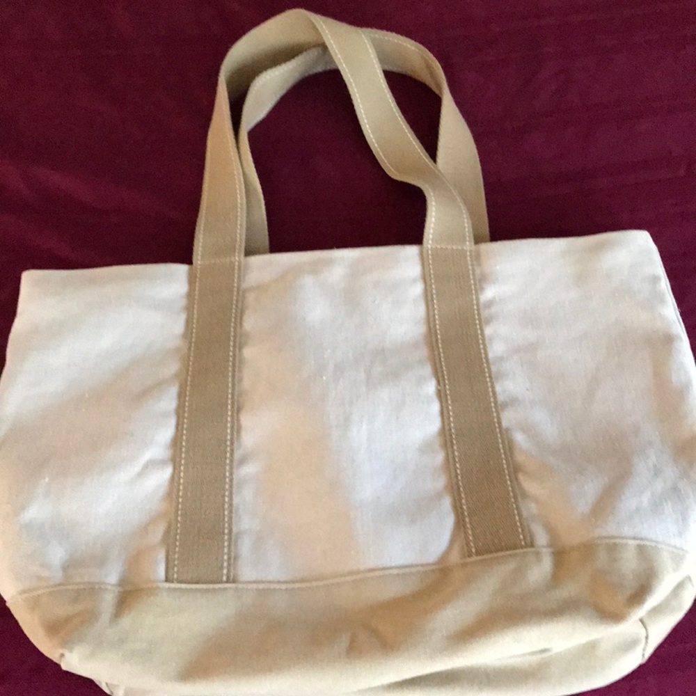 Ladies Desiigner handbag with small purse